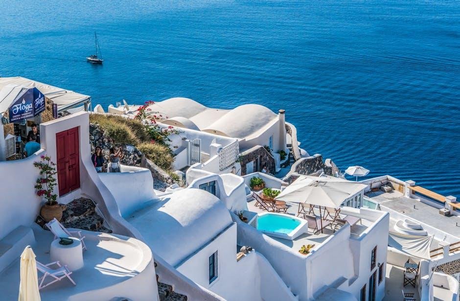 Essentials‍ for Effortless​ Elegance in Santorini